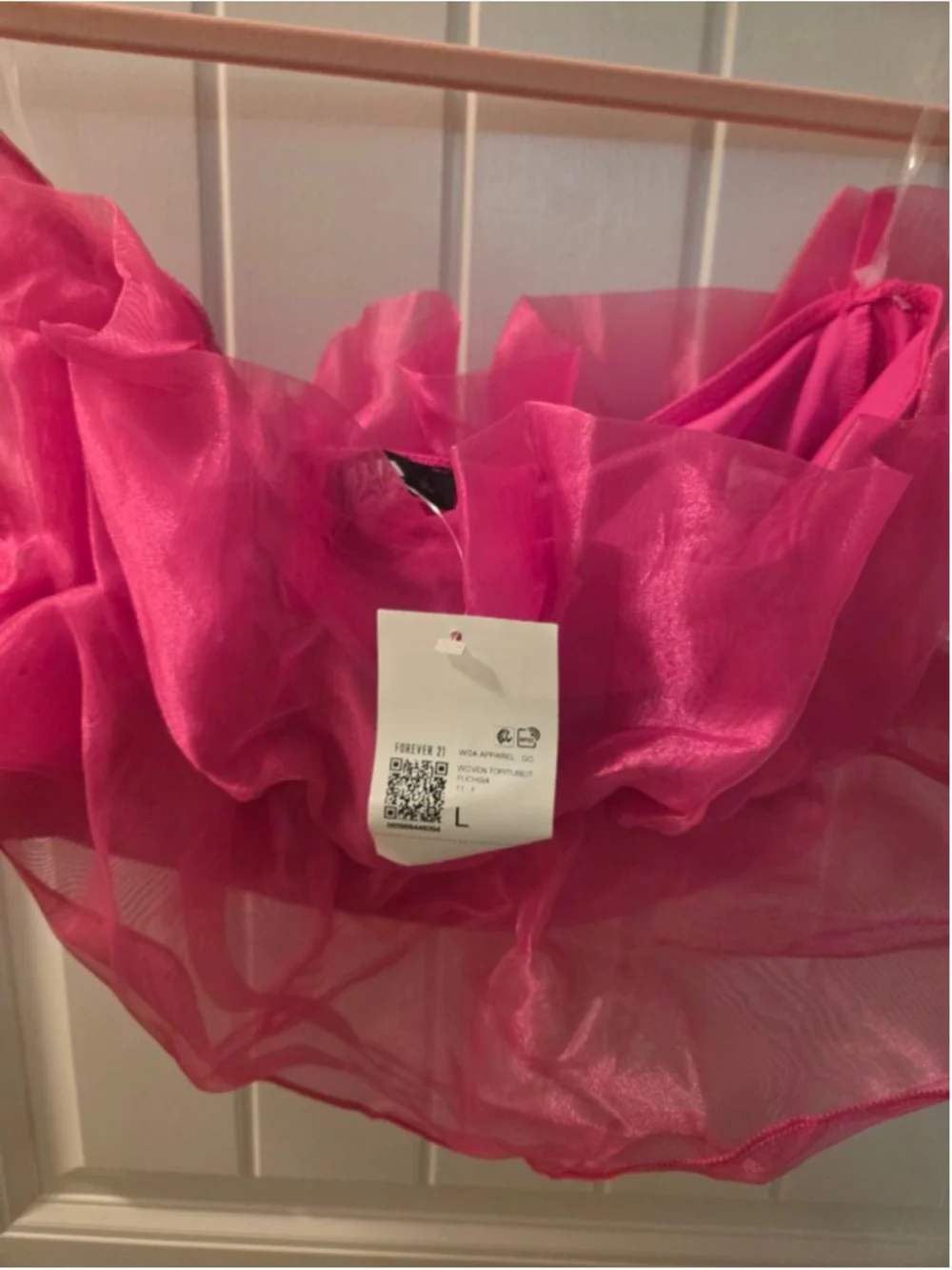 Women's Forever 21 Hot Pink Organza Ruffle Crop Top L - Picture 3 of 3